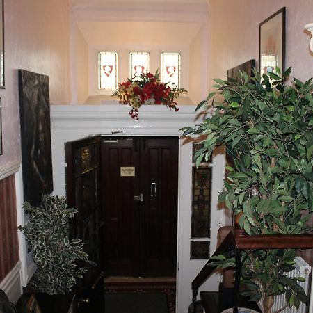 The Knoll Guesthouse Newport  Ngoại thất bức ảnh
