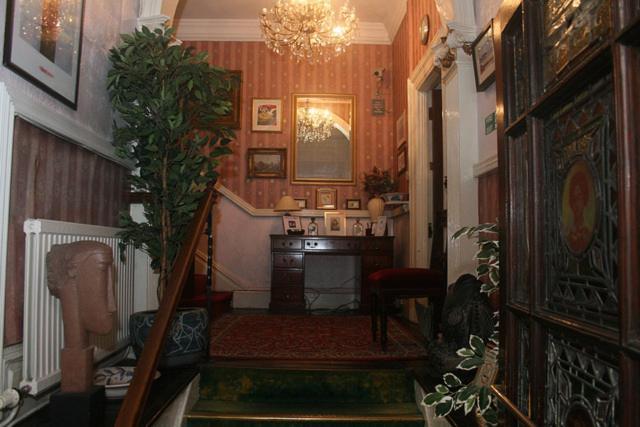 The Knoll Guesthouse Newport  Ngoại thất bức ảnh